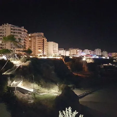 达罗沙公寓 *
